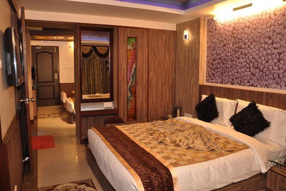 Astoria Residency Hotel Ooty Exterior photo